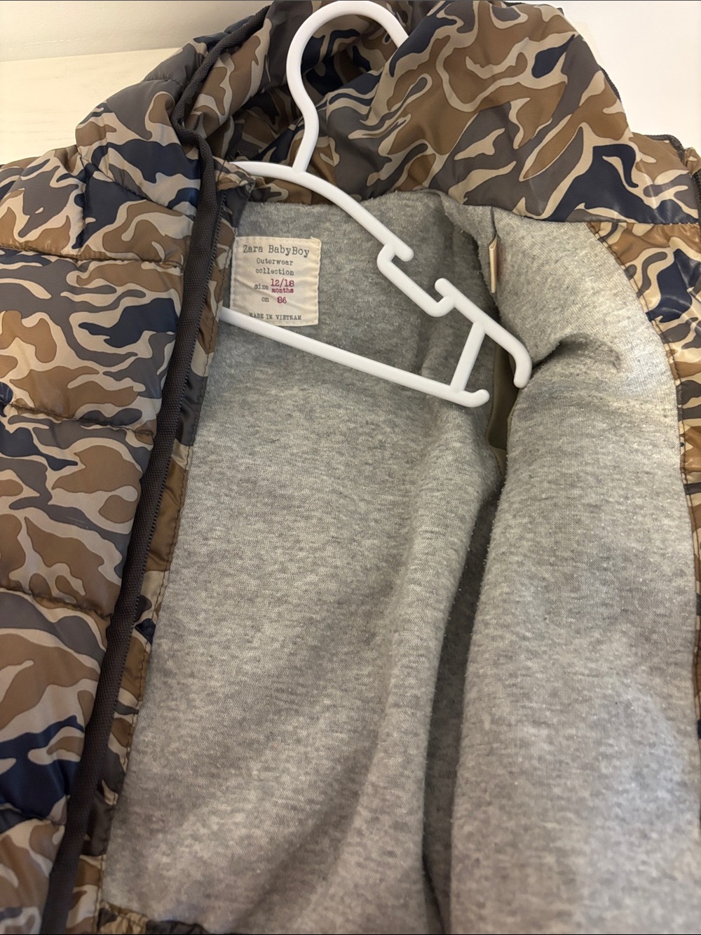 Zara Kids Camo Puffer Jacket in Brown & Tan - Picture 3 of 3